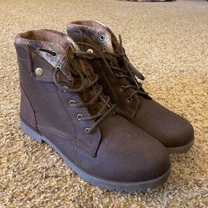 Ankle boots